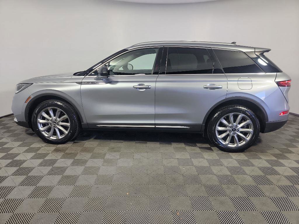 Used 2021 Lincoln Corsair AWD w/ Premium Package image 11