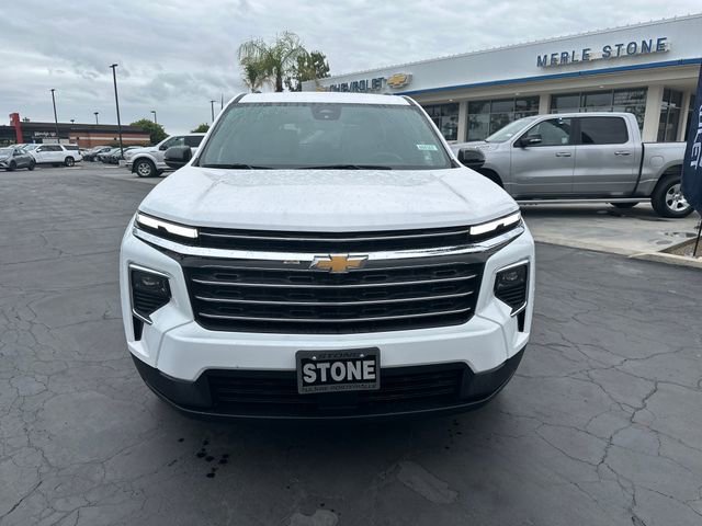 Used 2025 Chevrolet Traverse LT AWD/4WD image 2