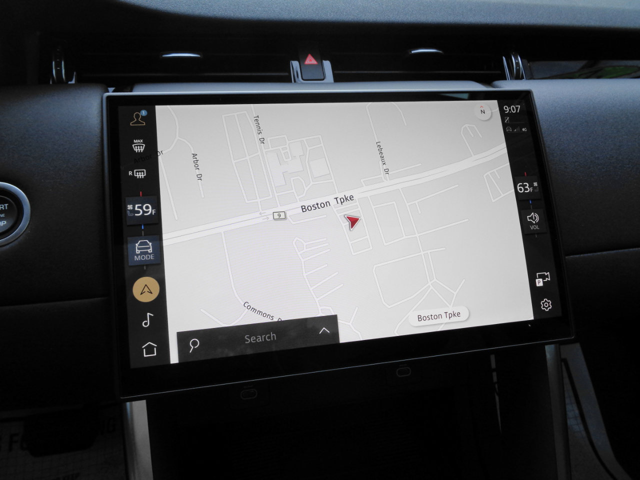 Used 2025 Land Rover Discovery Sport S image 13