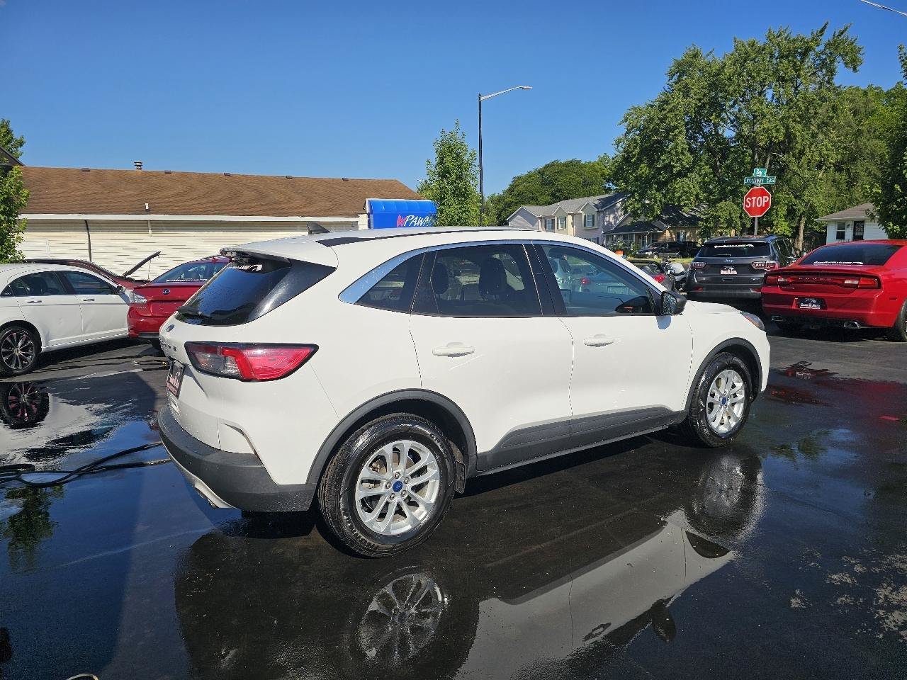 Used 2022 Ford Escape SE FWD image 12