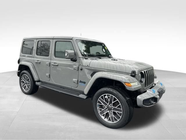 Used 2022 Jeep Wrangler Unlimited Sahara image 11
