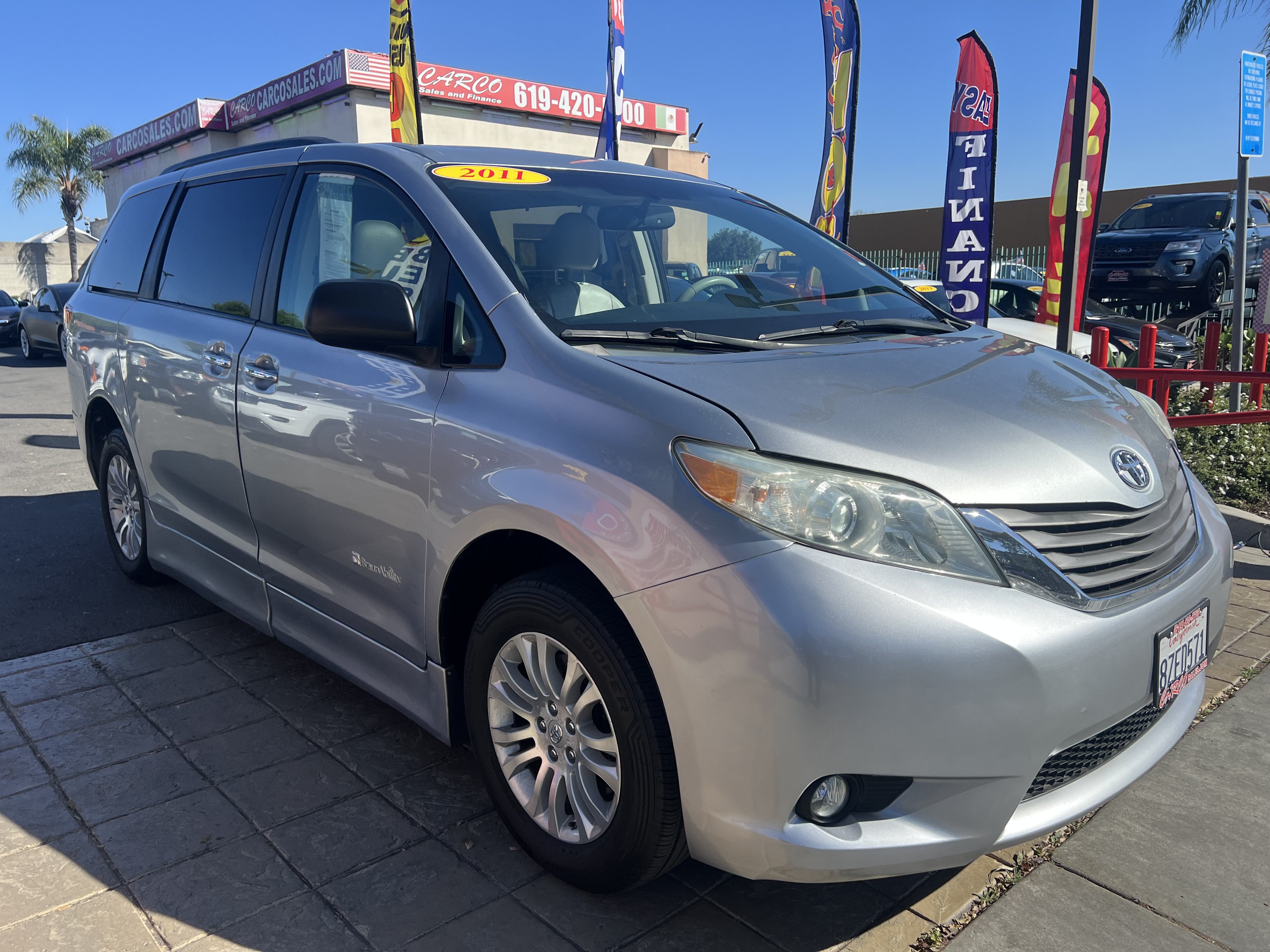 Used 2011 Toyota Sienna XLE FWD image 15