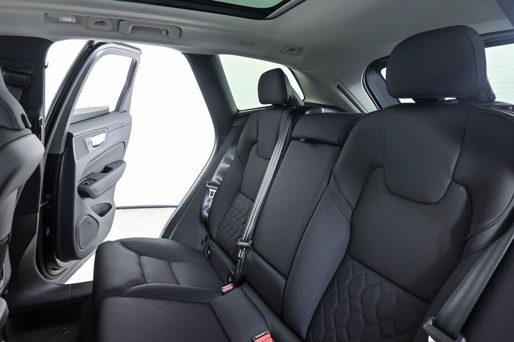 New 2026 Volvo XC60 T8 Plus w/ Protection Package Premier AWD/4WD image 20