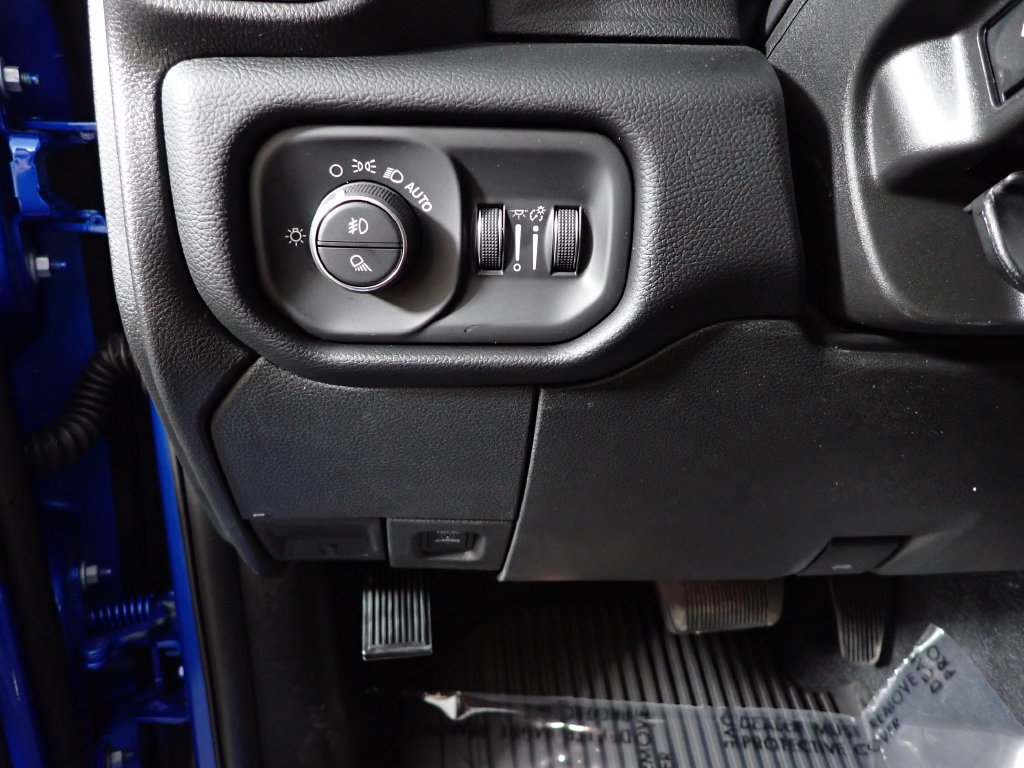 New 2027 RAM 2500 Rebel w/ Rebel Level 1 Equipment Group AWD/4WD image 28
