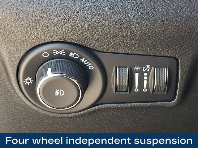 Used 2025 Jeep Compass Limited AWD/4WD image 9