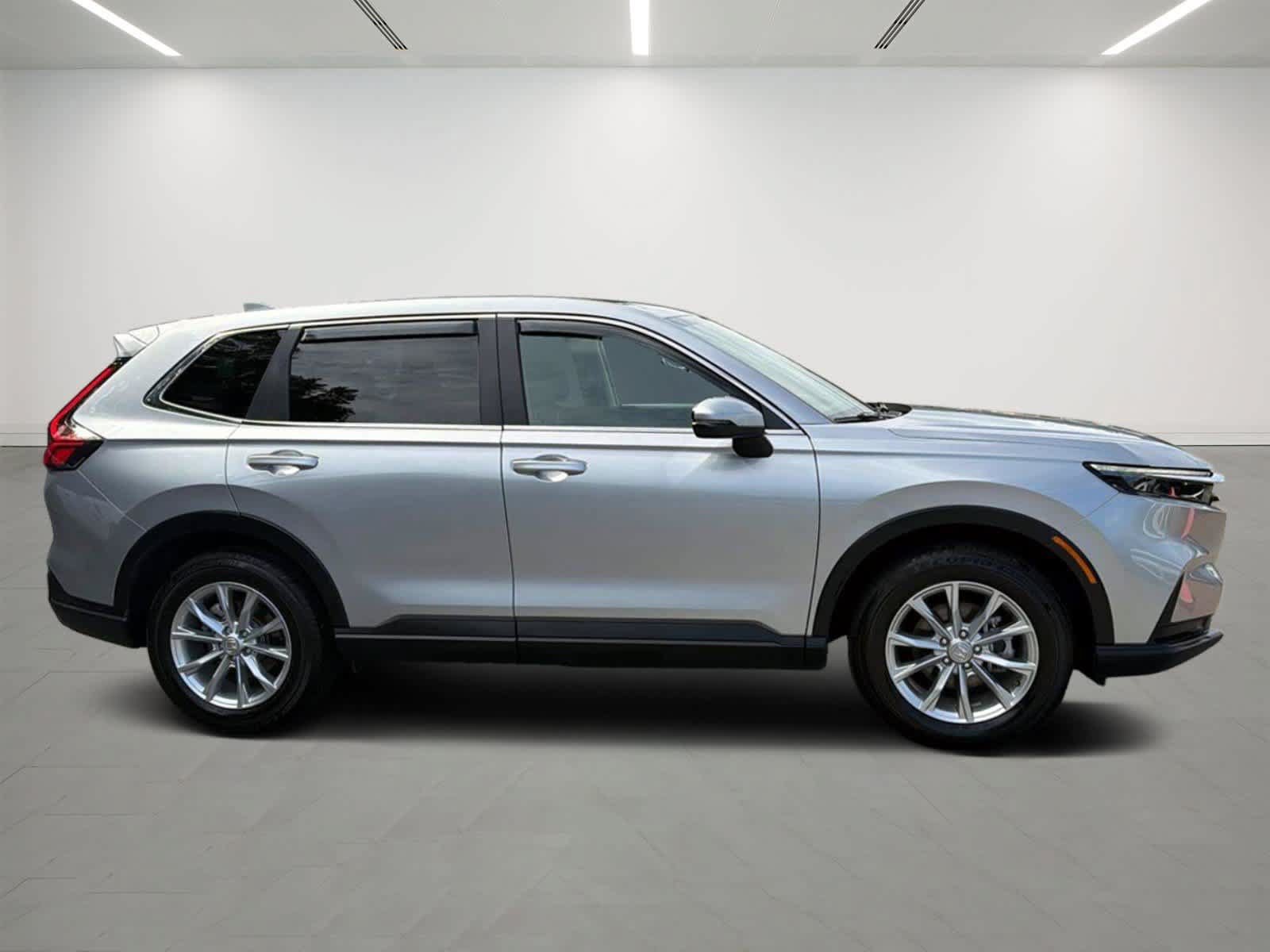 Used 2025 Honda CR-V EX image 5
