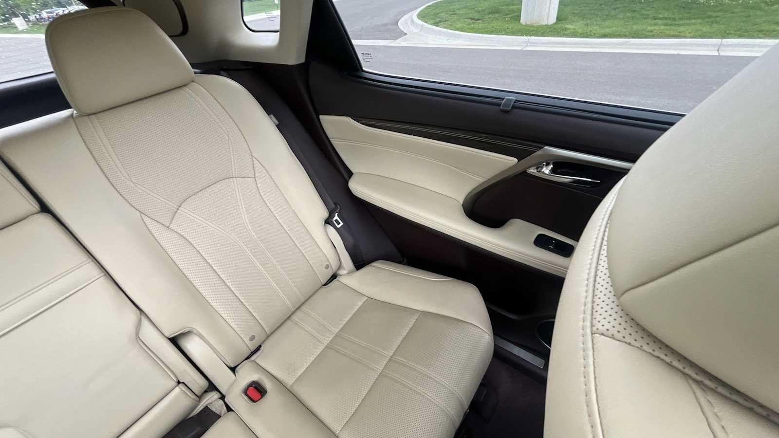 Used 2019 Lexus RX 450h AWD w/ Luxury Package image 36