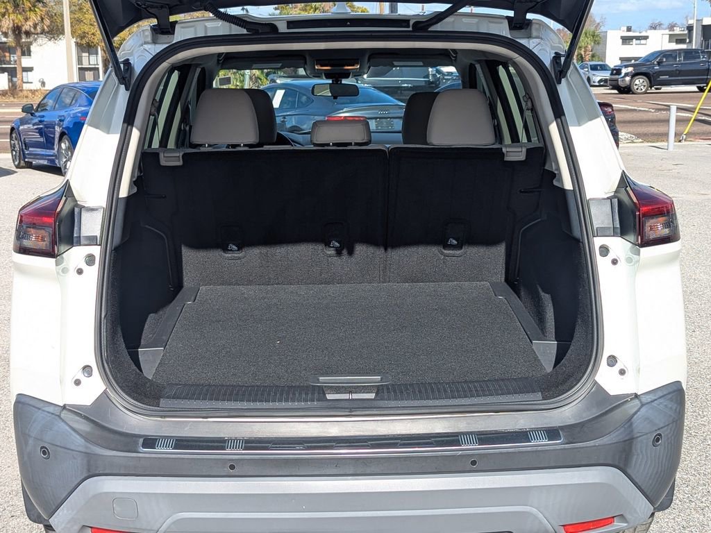 Used 2021 Nissan Rogue SV image 8