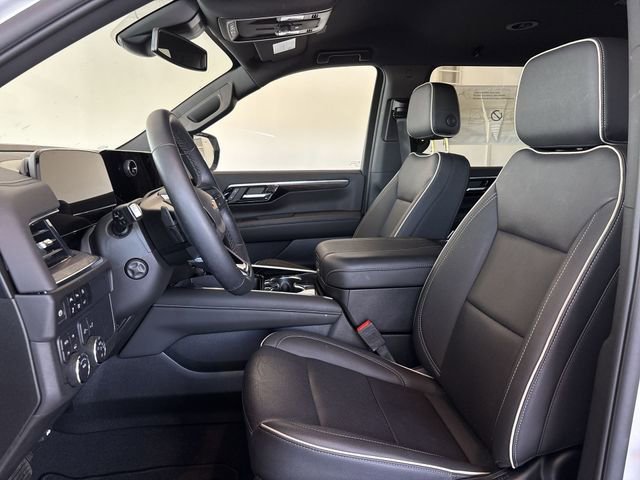 New 2025 Chevrolet Suburban Premier image 25