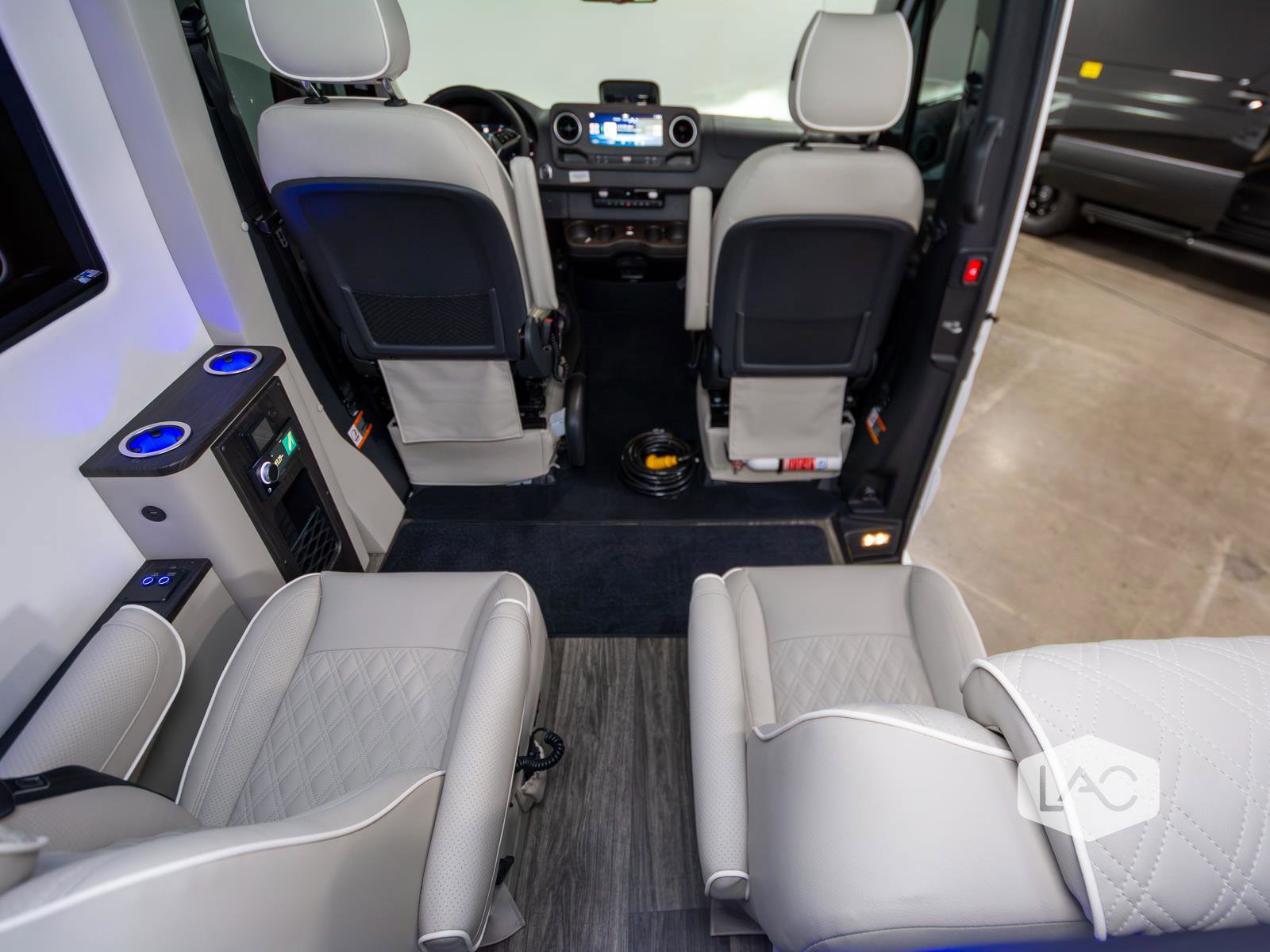 Used 2025 Mercedes-Benz Sprinter 3500 image 23