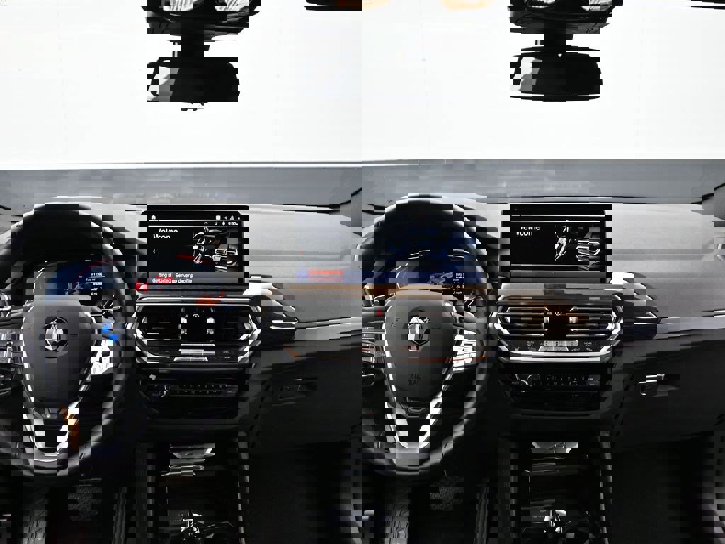 Used 2025 BMW X4 xDrive30i image 12