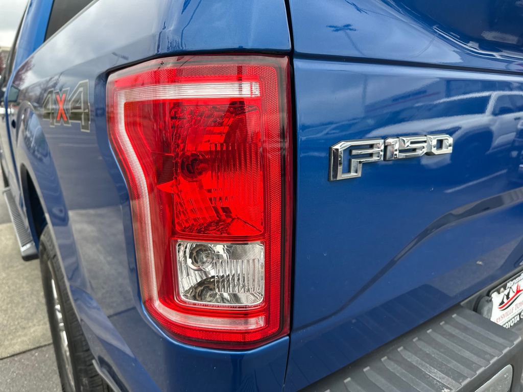 Used 2017 Ford F150 XLT w/ Equipment Group 302A Luxury image 10