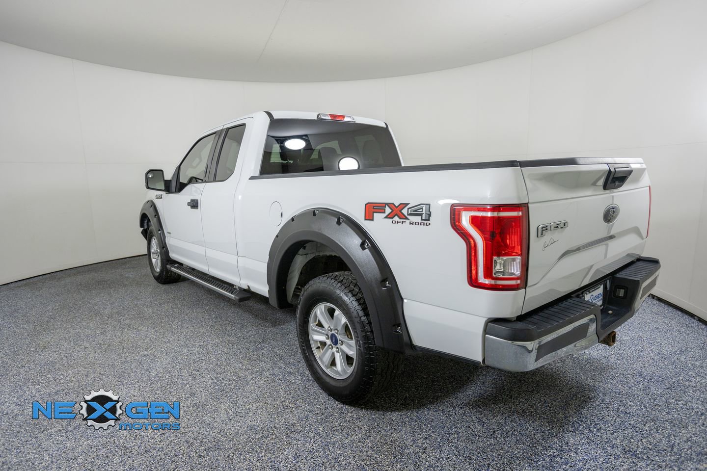 Used 2016 Ford F150 XLT w/ Equipment Group 301A Mid AWD/4WD image 5