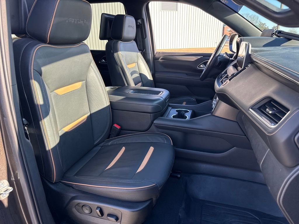 Used 2021 GMC Yukon AT4 w/ AT4 Premium Package image 12
