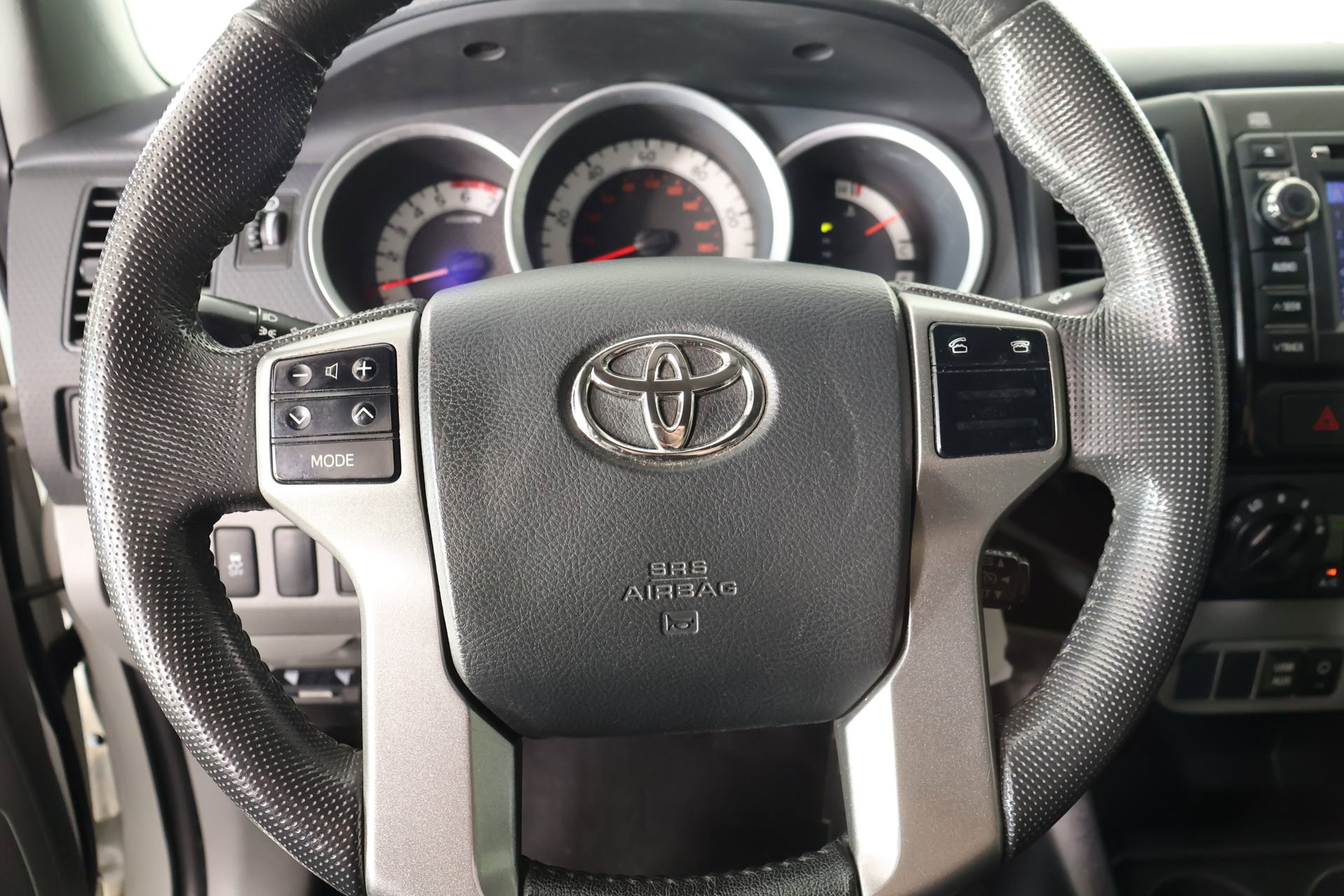 Used 2013 Toyota Tacoma 4x4 Double Cab w/ Convenience Pkg image 3