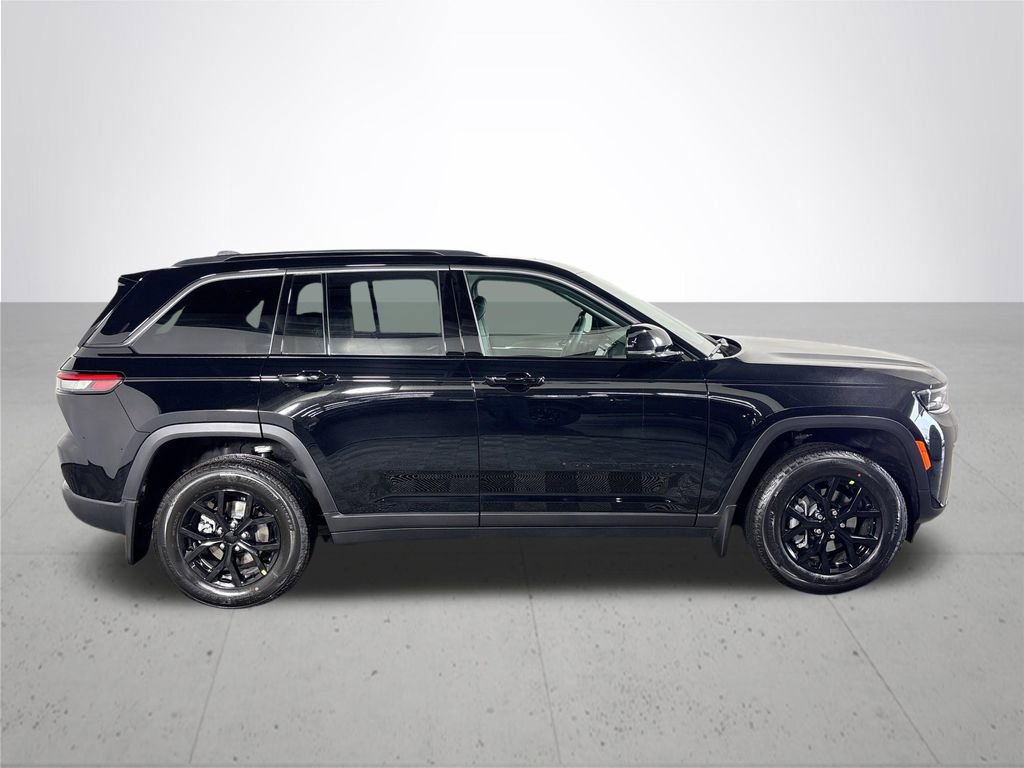 New 2026 Jeep Grand Cherokee Altitude AWD/4WD image 5
