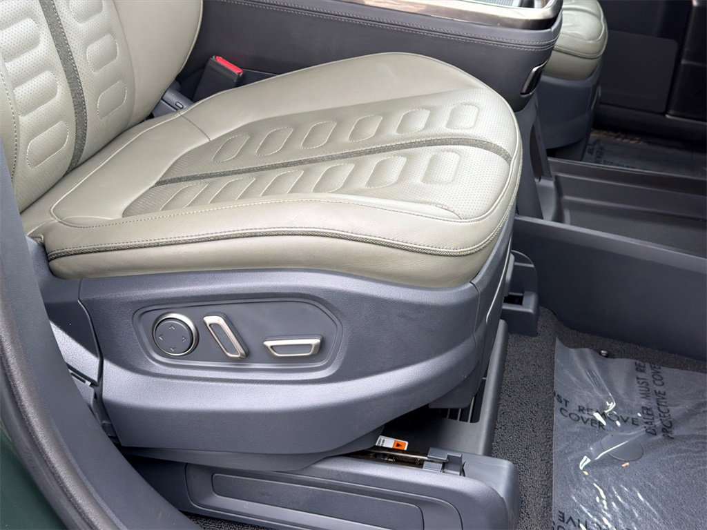 Used 2022 Rivian R1T Adventure image 15