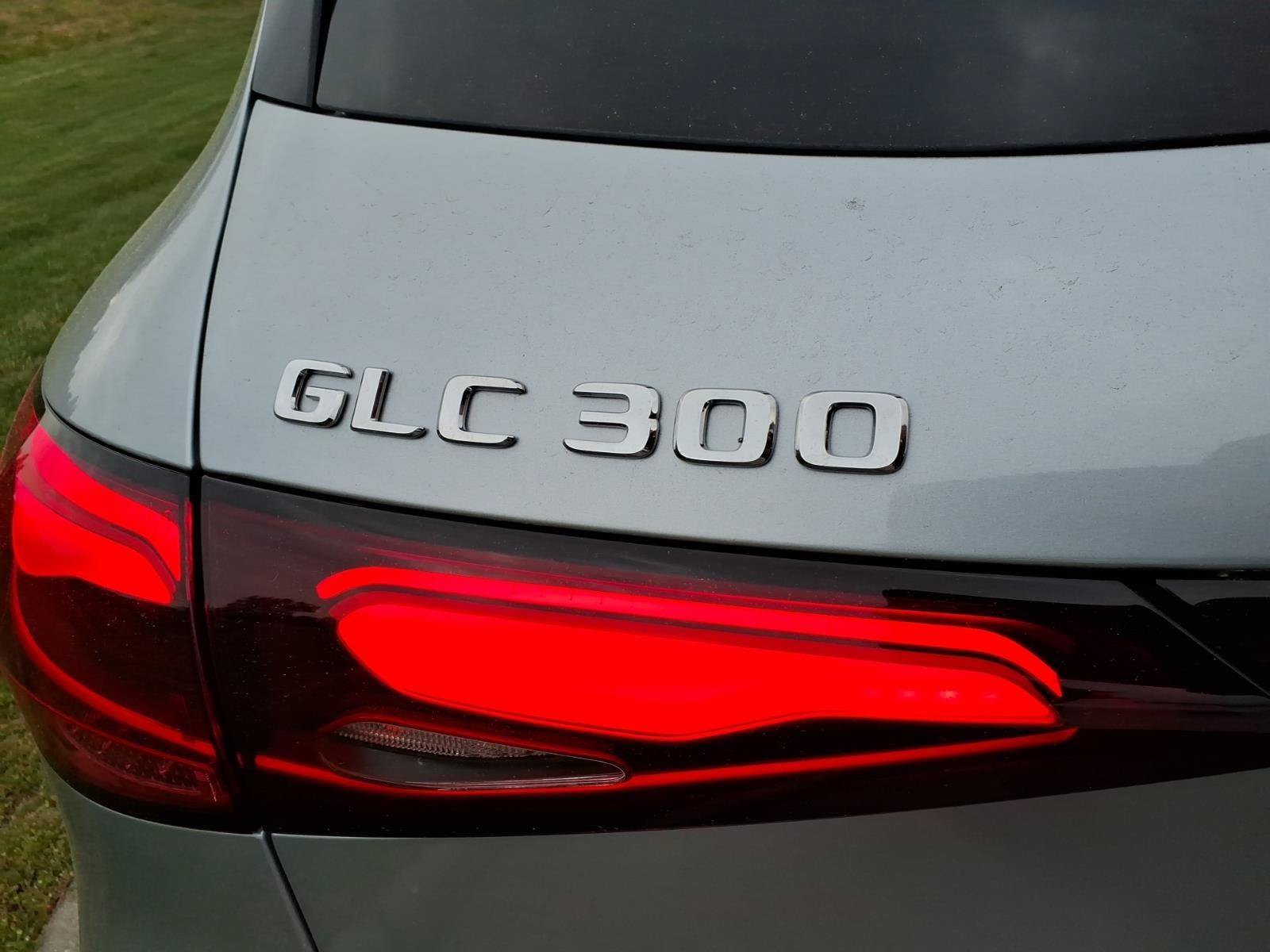 New 2026 Mercedes-Benz GLC 300 4MATIC image 9