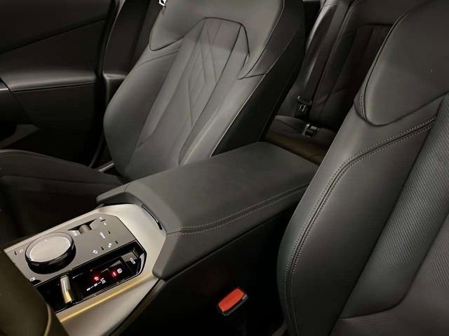 Used 2025 BMW X3 xDrive30i AWD/4WD image 59