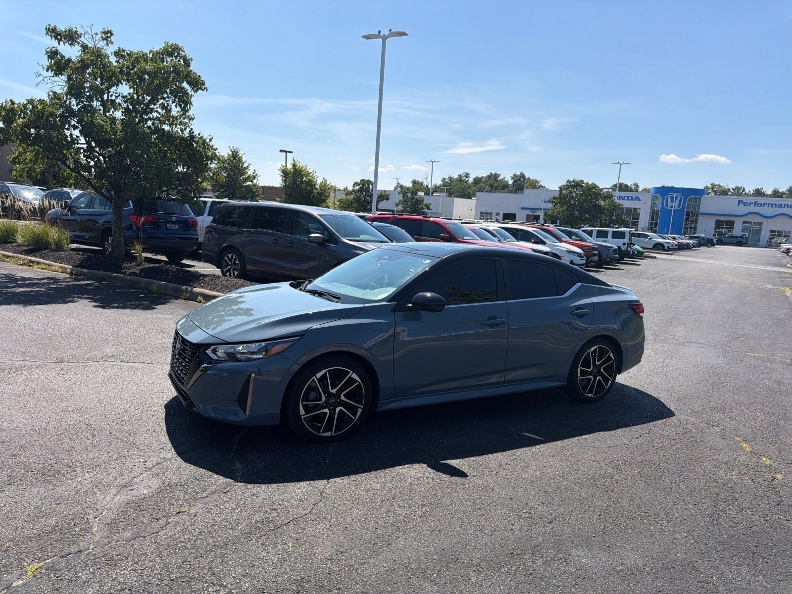 Used 2024 Nissan Sentra SR w/ SR Premium Package FWD image 11