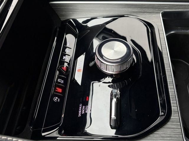 Used 2023 Jeep Wagoneer Series II w/ Premium Group I image 12