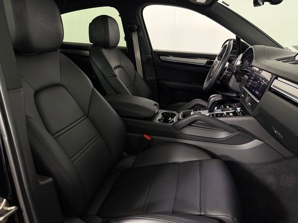 Used 2023 Porsche Cayenne S image 35