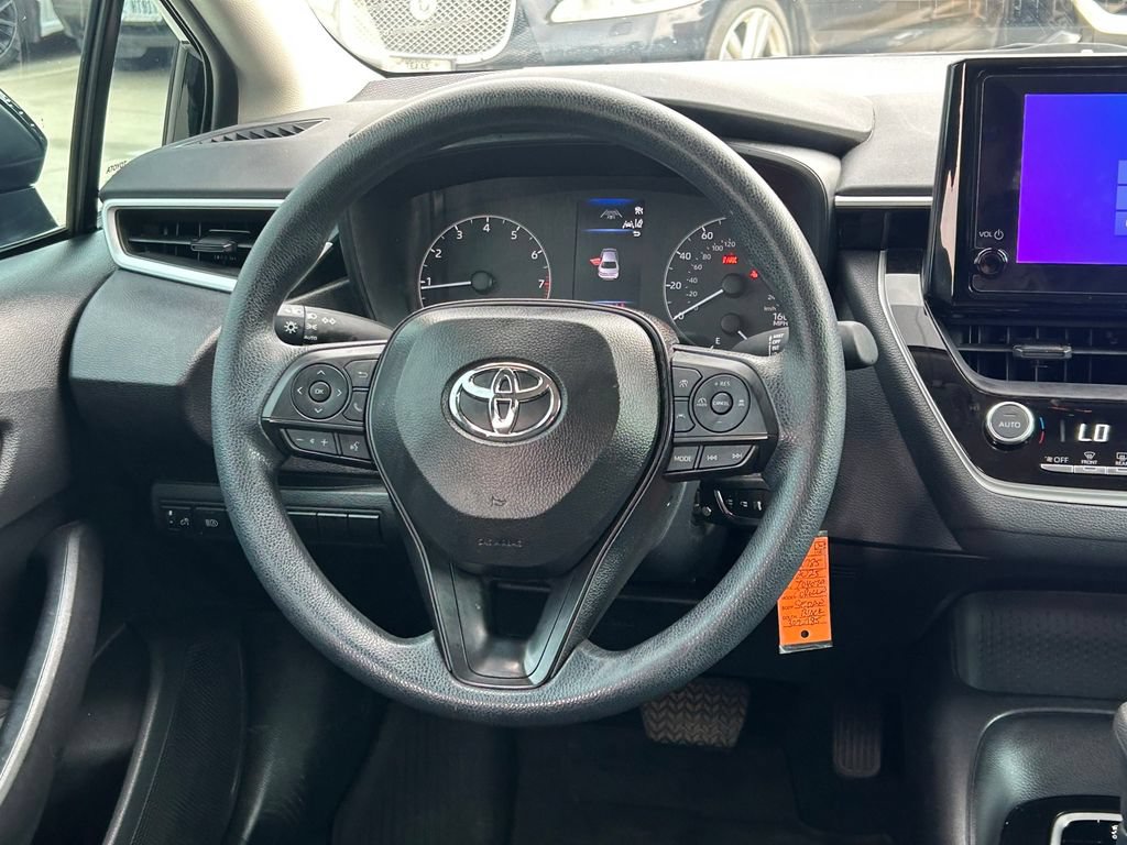 Certified 2025 Toyota Corolla LE FWD image 34
