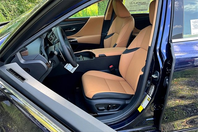 New 2025 Lexus ES 350 350 image 9