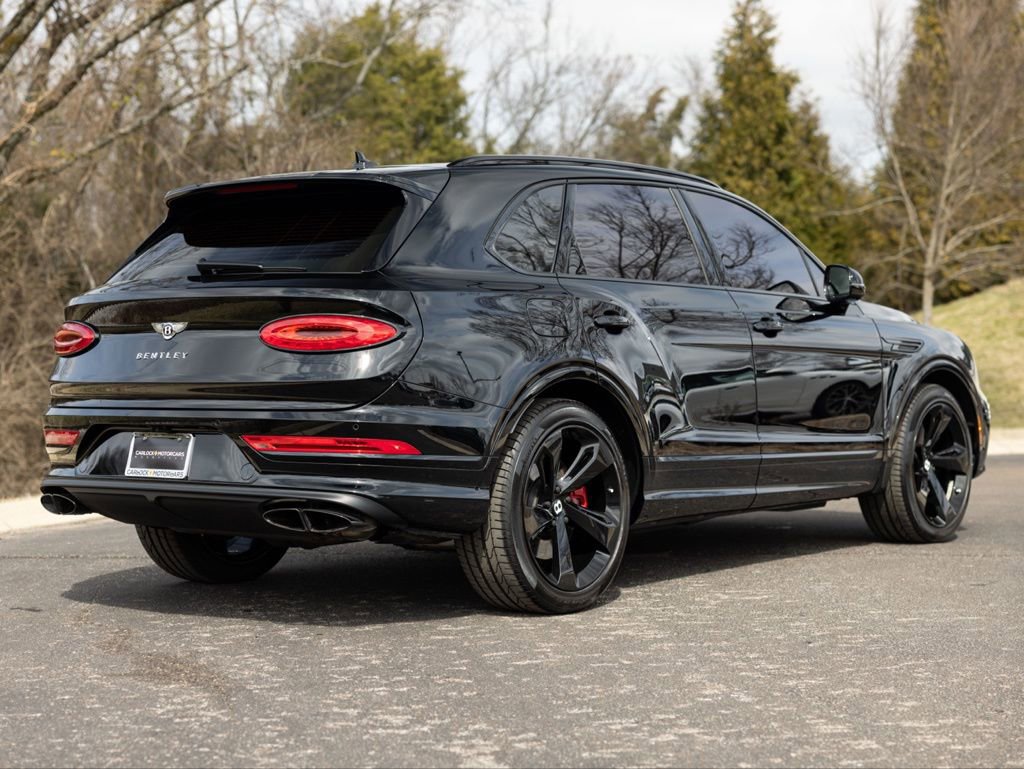 Certified 2025 Bentley Bentayga AWD/4WD image 3