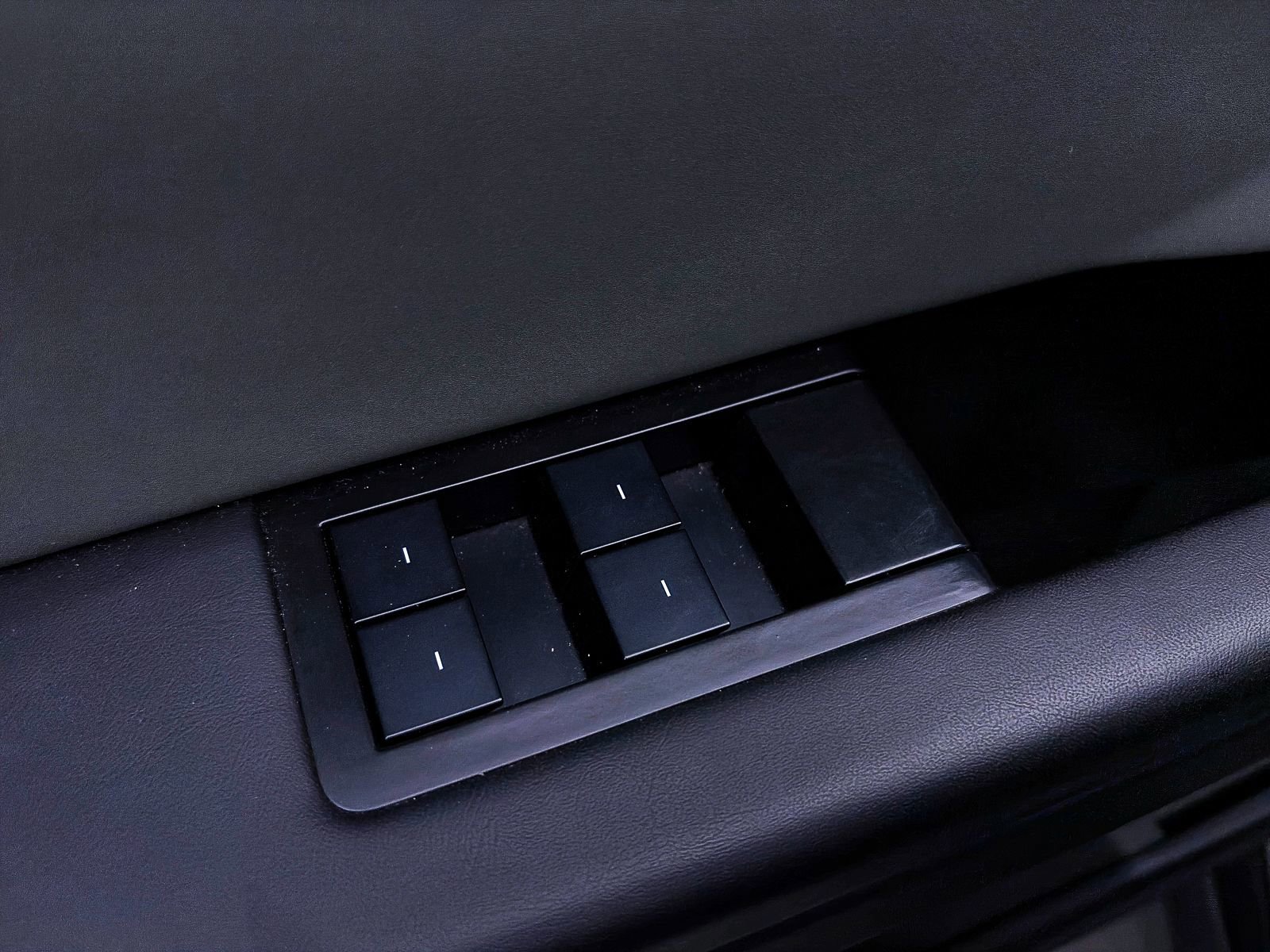 Used 2024 Tesla Cybertruck AWD Crew Cab image 16