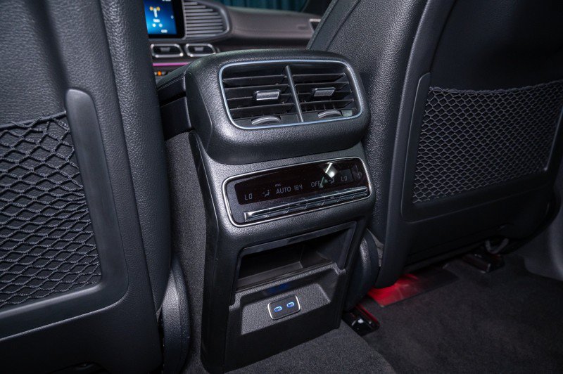 New 2026 Mercedes-Benz GLS 450 4MATIC image 25