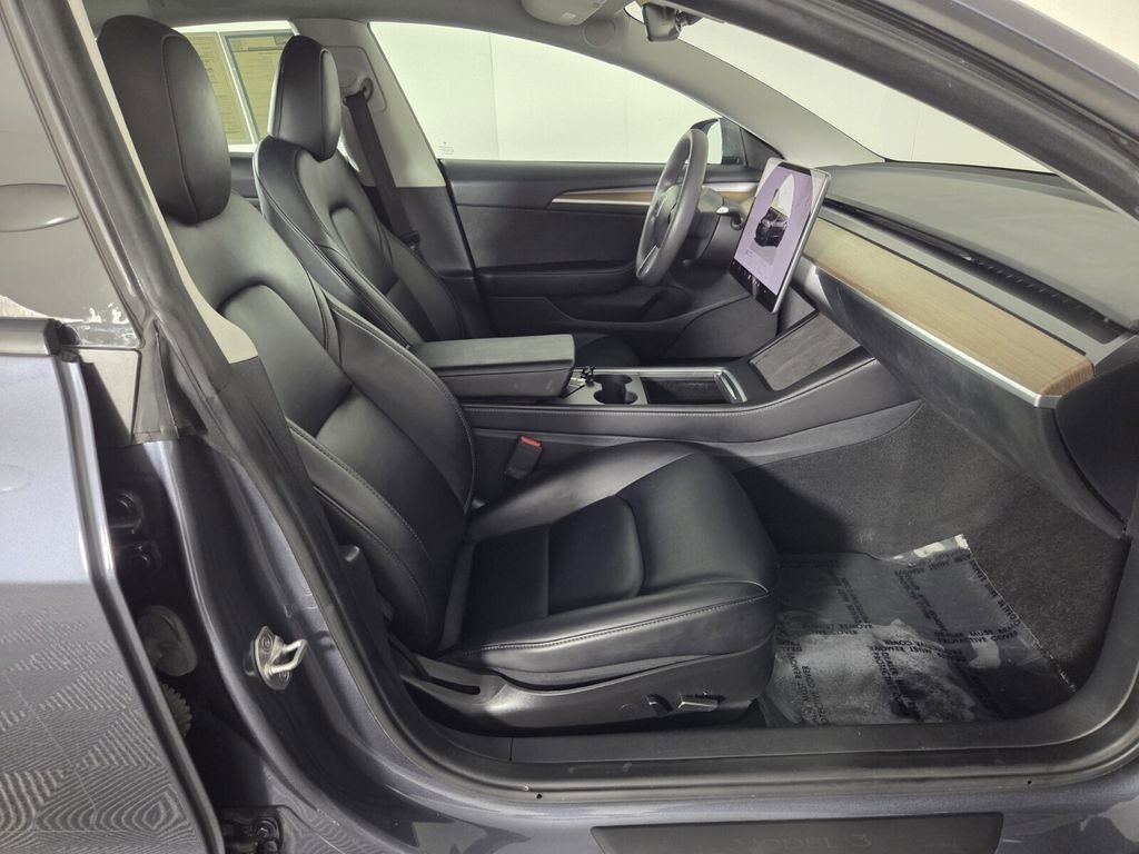 Used 2023 Tesla Model 3 Standard Range image 31