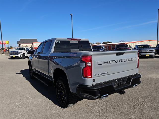 Used 2024 Chevrolet Silverado 1500 LT Trail Boss w/ Convenience Package II image 3