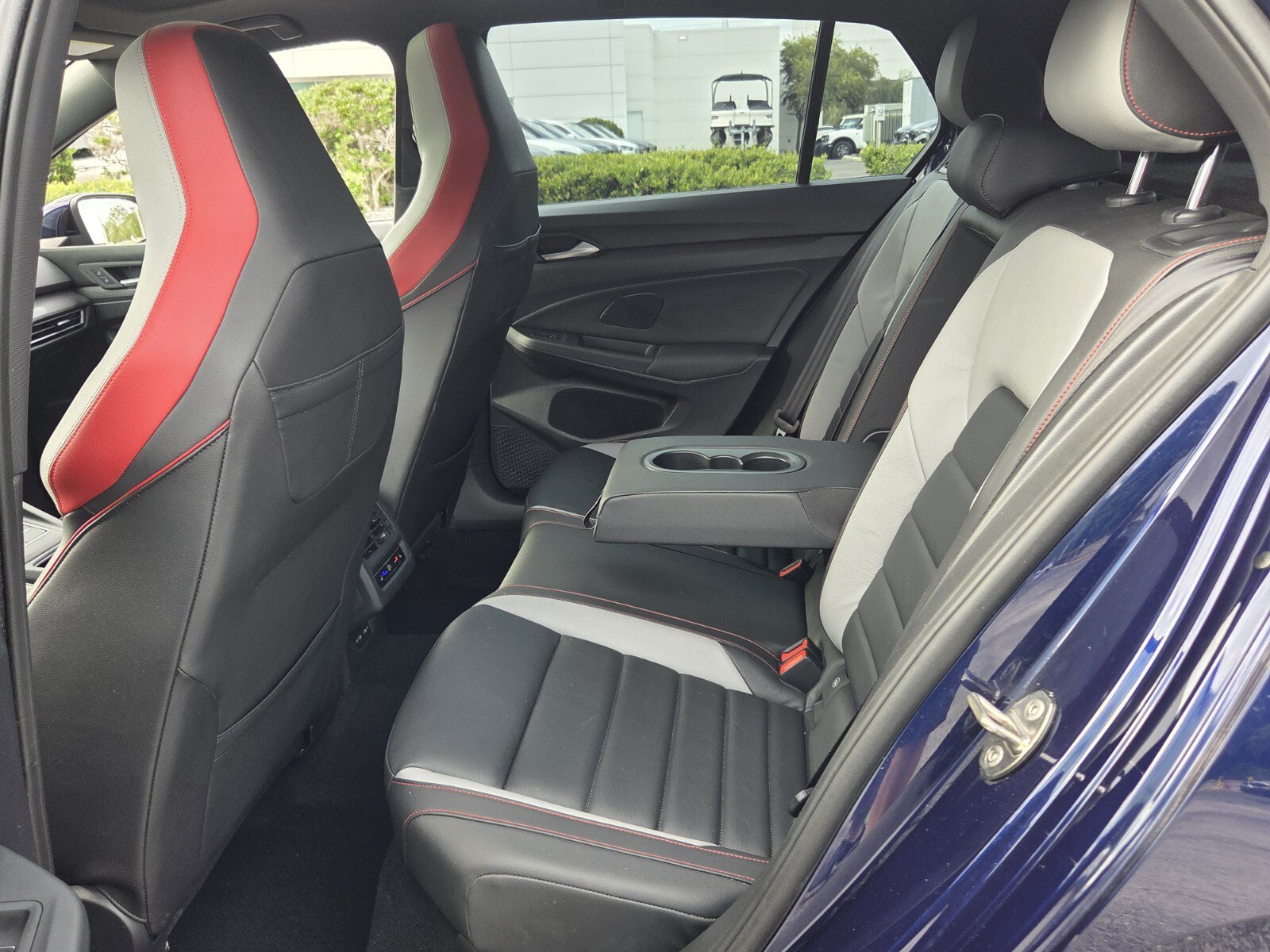 Used 2022 Volkswagen GTI Autobahn FWD image 11