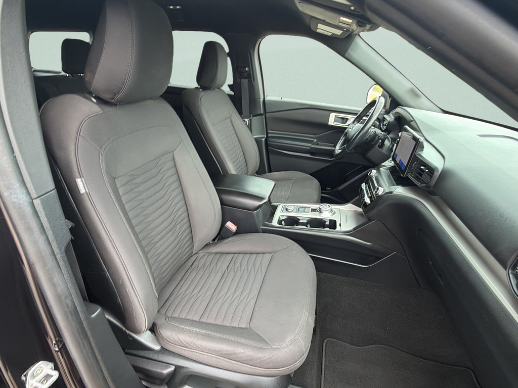 Used 2020 Ford Explorer XLT AWD/4WD image 10