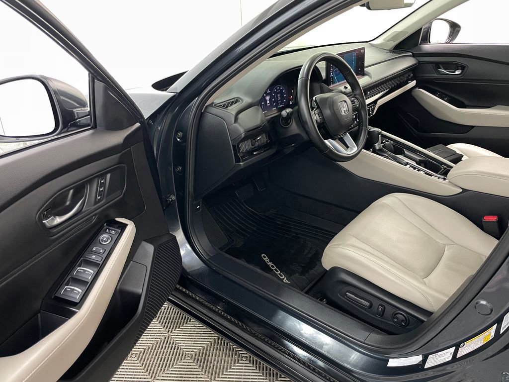 Used 2024 Honda Accord Touring image 24