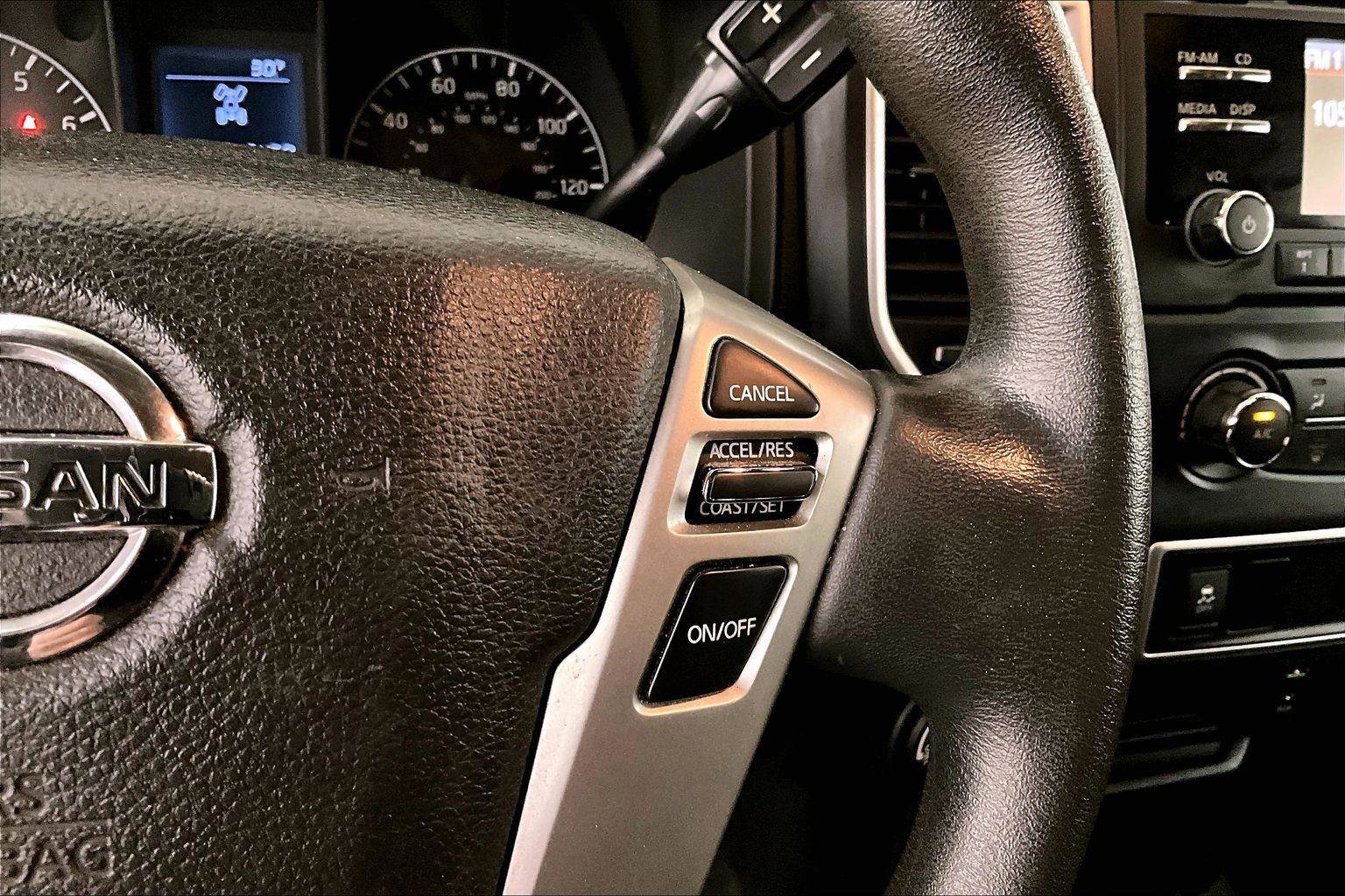 Used 2017 Nissan Titan S image 18