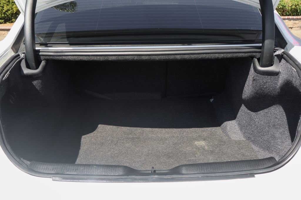 Used 2019 Dodge Charger SXT image 8