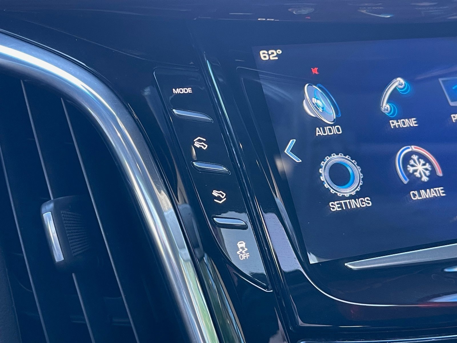 Used 2017 Cadillac Escalade Premium Luxury image 54