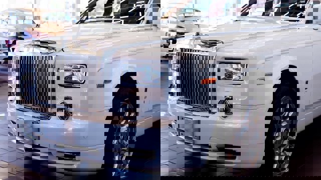 Used 2010 Rolls-Royce Phantom Sedan image 3