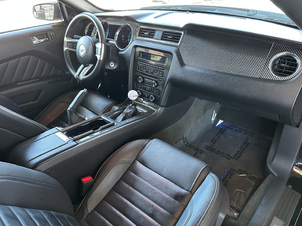 Used 2014 Ford Mustang GT Premium w/ Comfort Package RWD image 14