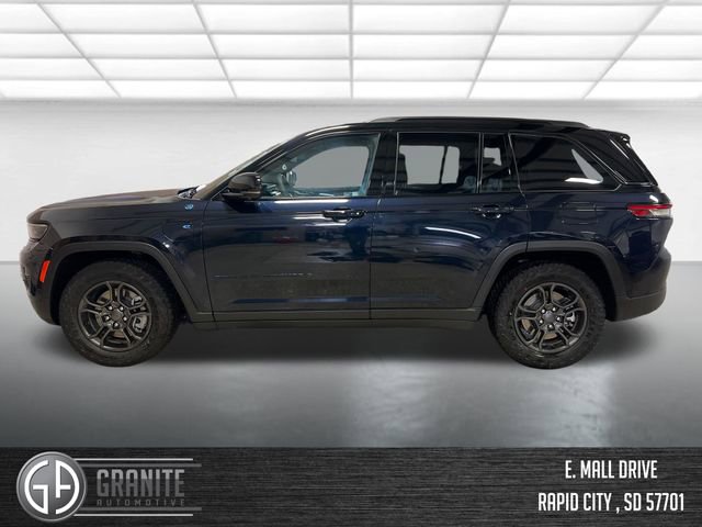 Used 2024 Jeep Grand Cherokee Trailhawk w/ Advanced Protech Group II image 2