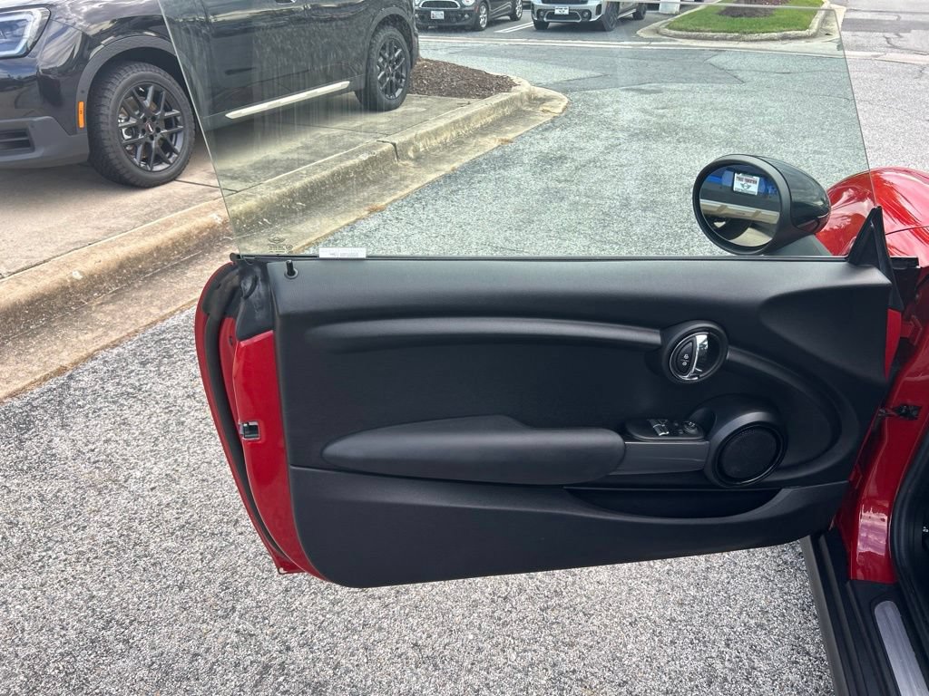 Used 2015 MINI Cooper 2-Door Hardtop FWD image 25