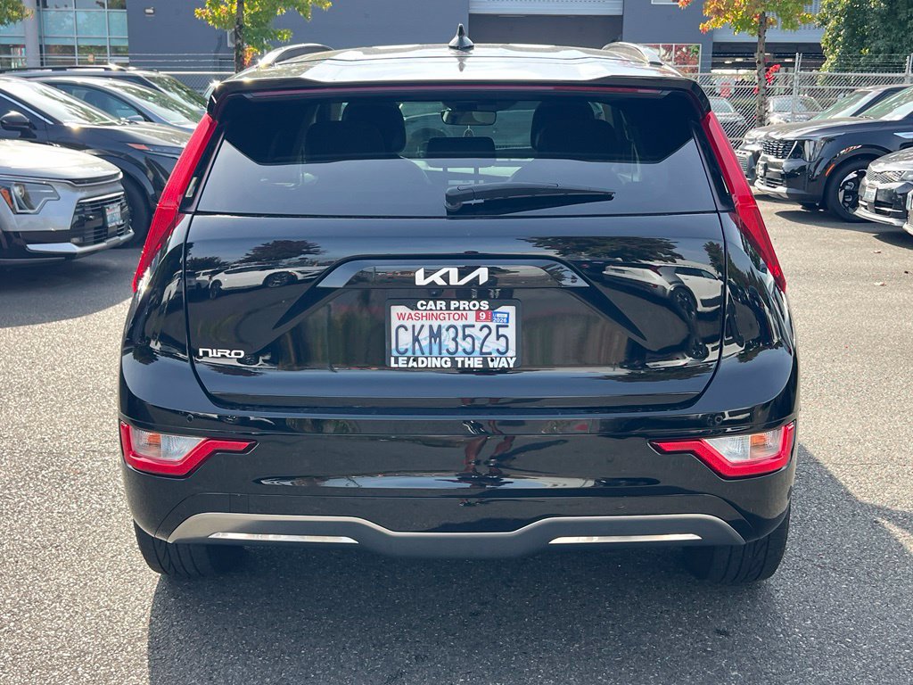 Certified 2023 Kia Niro Wind w/ Wind Preserve Package FWD image 6