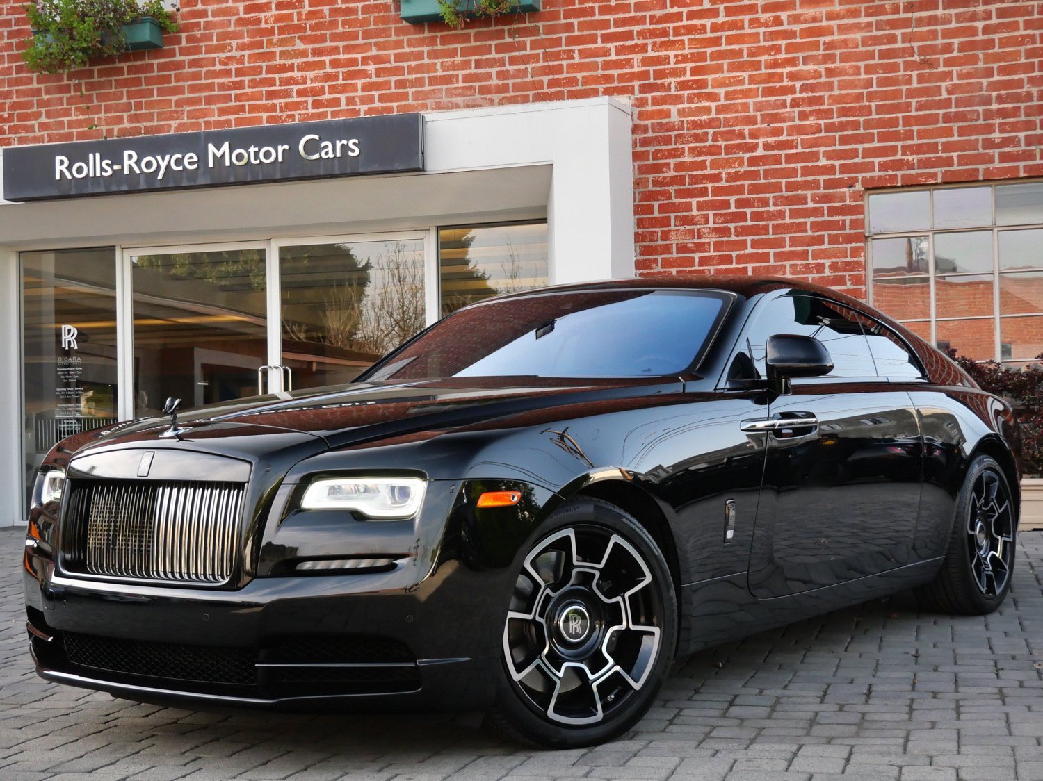 Used 2017 Rolls-Royce Wraith image 1