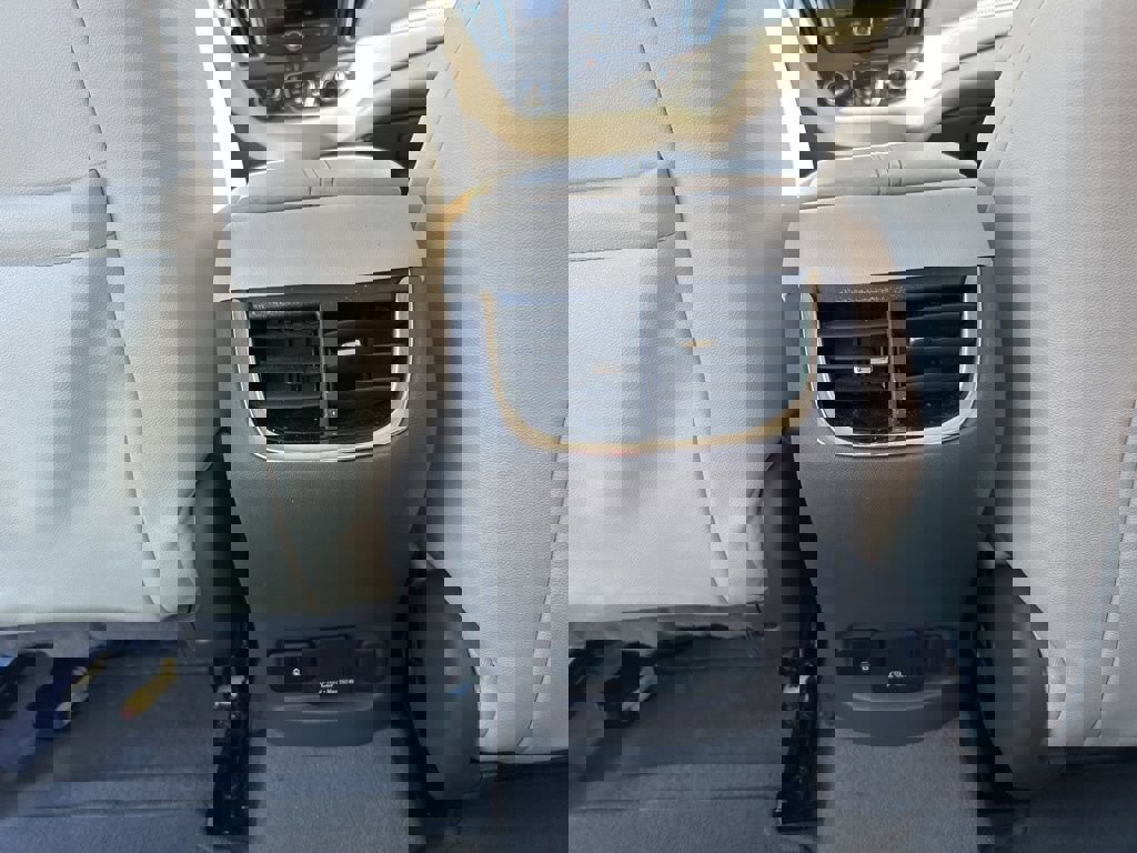 Used 2024 Chevrolet Malibu LT image 11