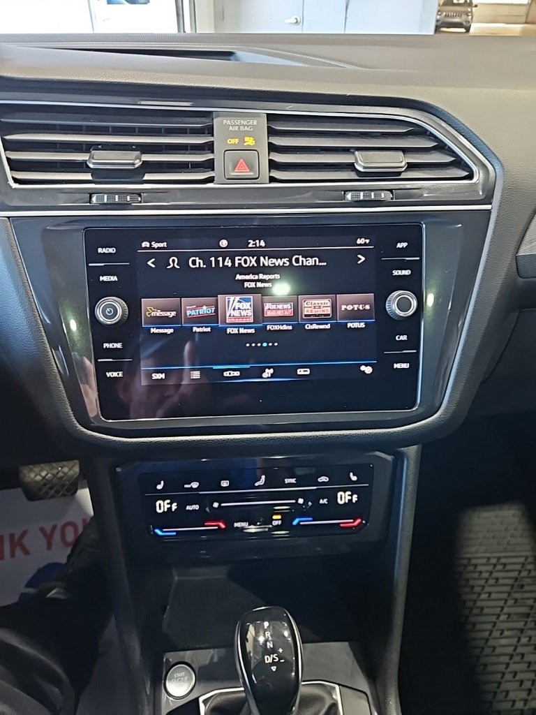 Used 2022 Volkswagen Tiguan SE image 30