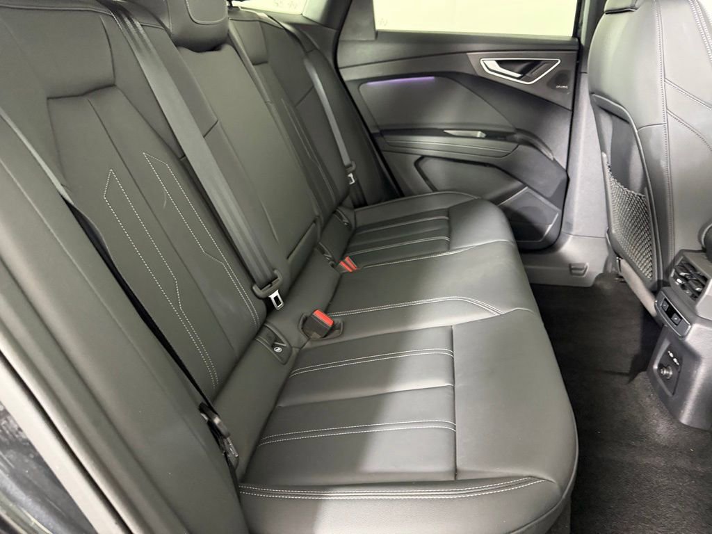 Used 2024 Audi Q4 e-tron Premium Plus w/ Premium Plus image 34