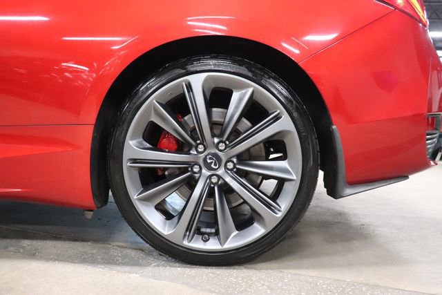 Used 2018 INFINITI Q60 Red Sport 400 w/ Sensory Package 3.0T Sport RWD image 31