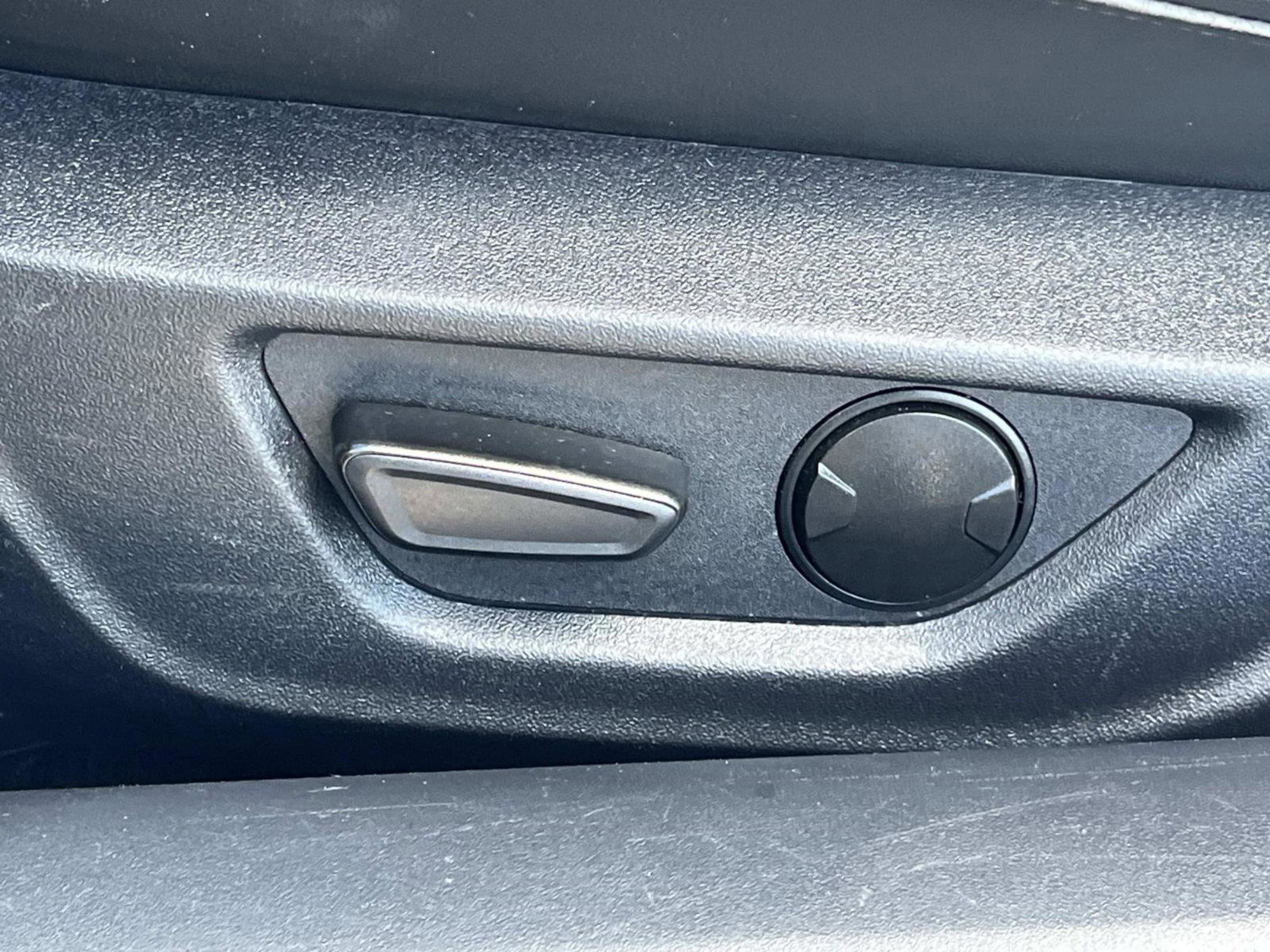 Used 2024 Ford Mustang Premium image 18